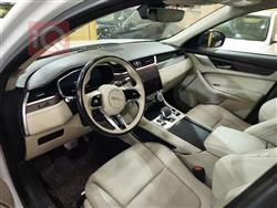 جاكوار إف-بيس